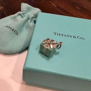Tiffany & Co. Giftbox charm